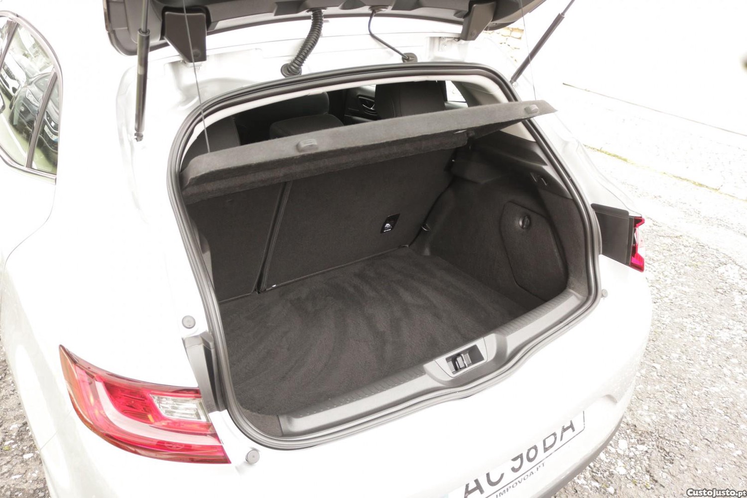 Renault Mégane 1.5 Blue DCI Zen — fotografia 45