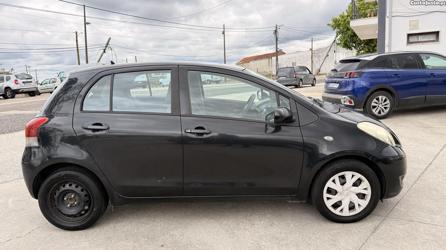 Toyota Yaris 1.4 D4D de 2009 — fotografia 10