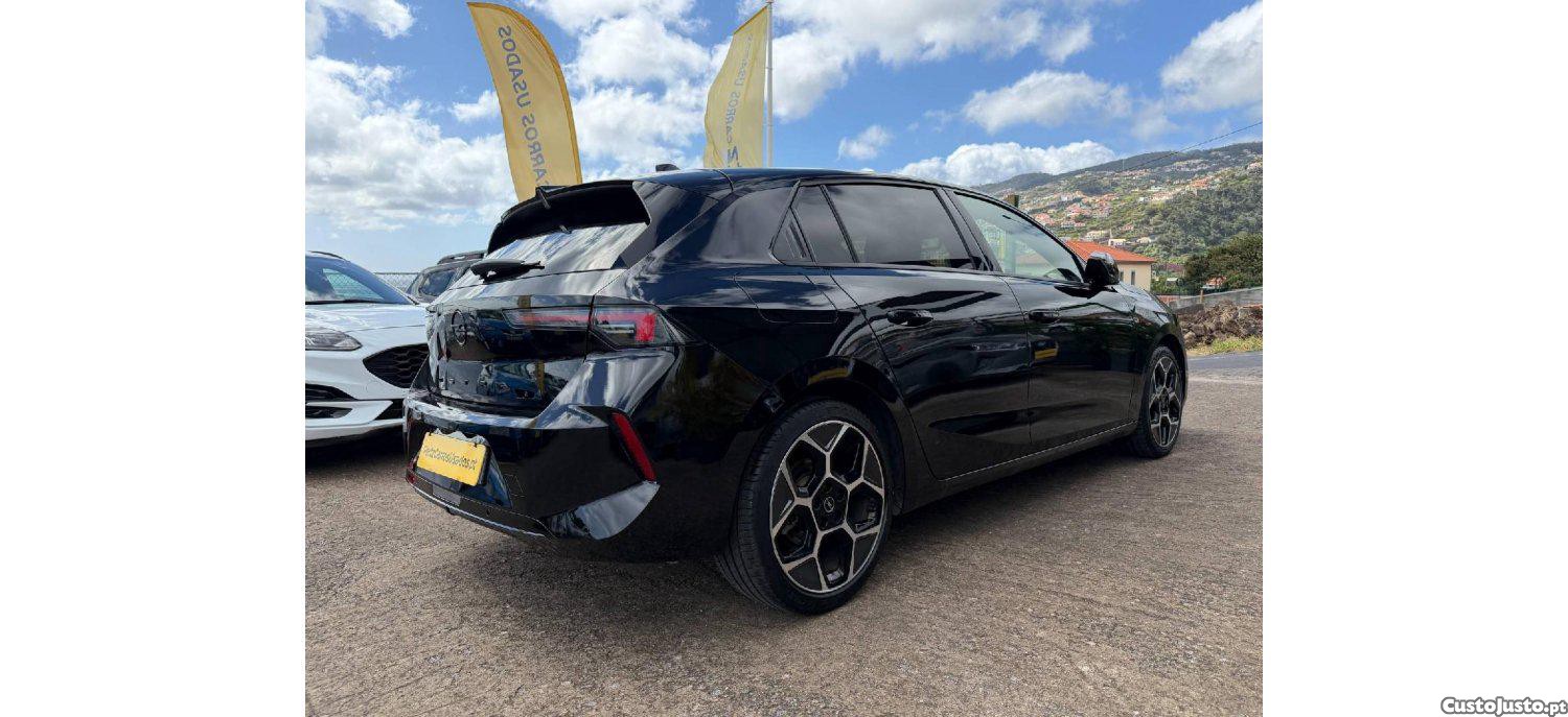 Opel Astra GS 1.2 T 130cv — fotografia 22