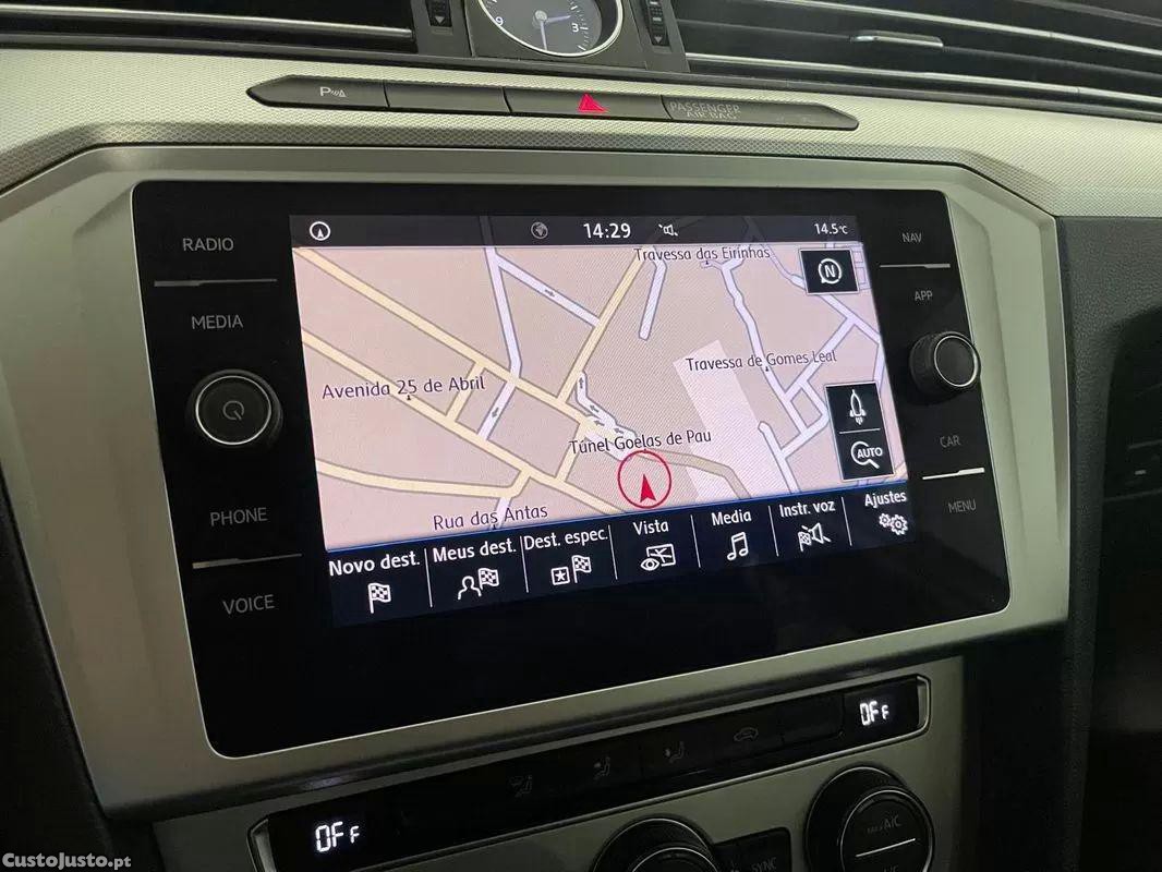 Volkswagen Passat 2.0 tdi elegance dsg — fotografia 14