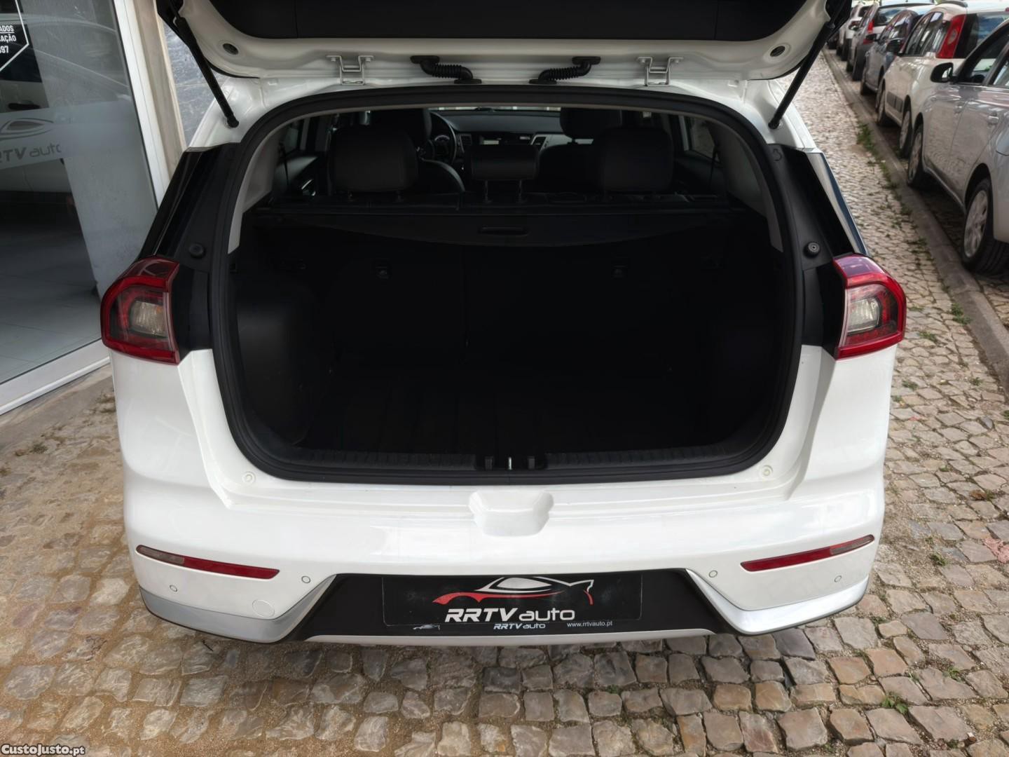 Kia Niro 1.6 GDi HEV Drive — fotografia 2