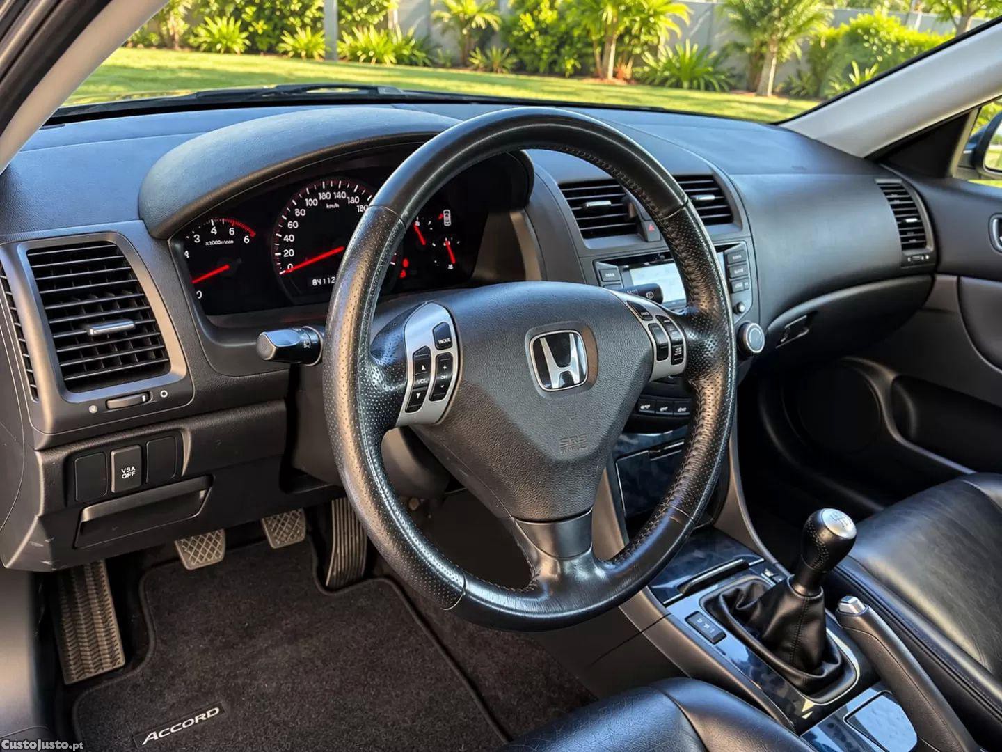 Honda Accord 2.2 i-ctdi executive — fotografia 14