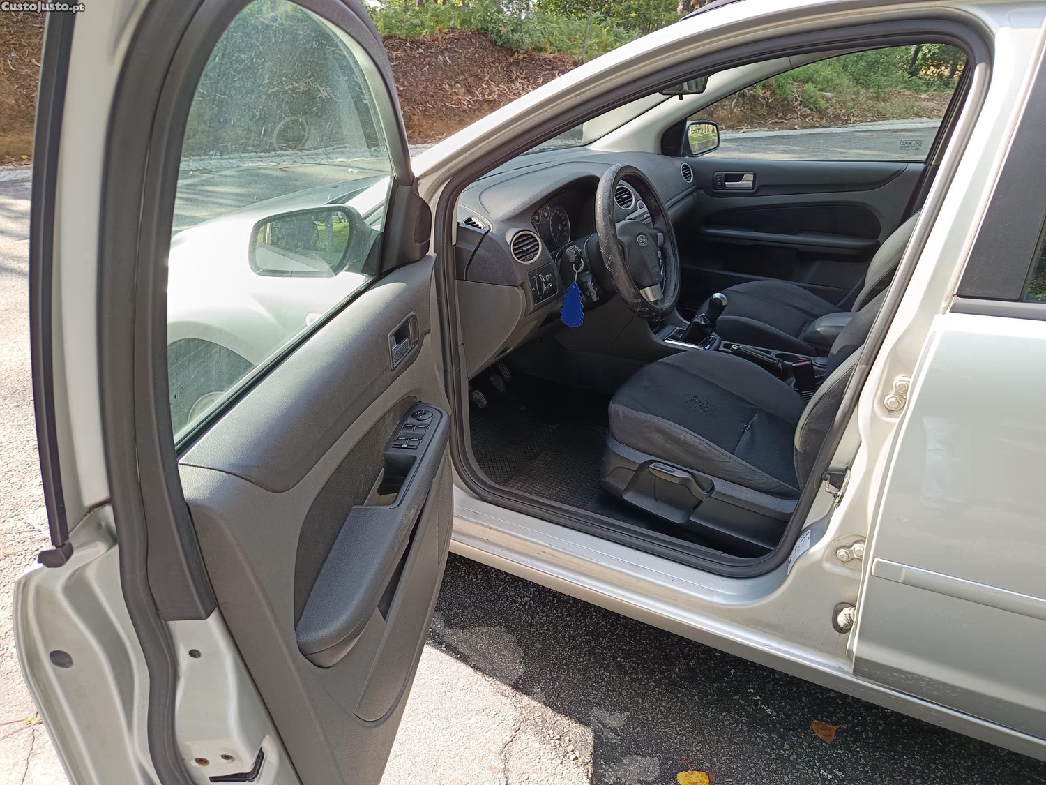 Ford Focus 1.6 TDCI SW — fotografia 7
