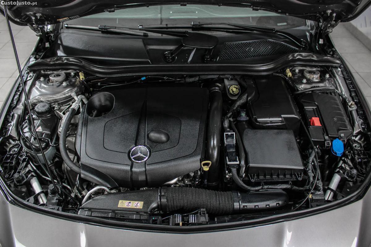 Mercedes-Benz CLA 200 d Shooting Brake AMG Line — fotografia 2