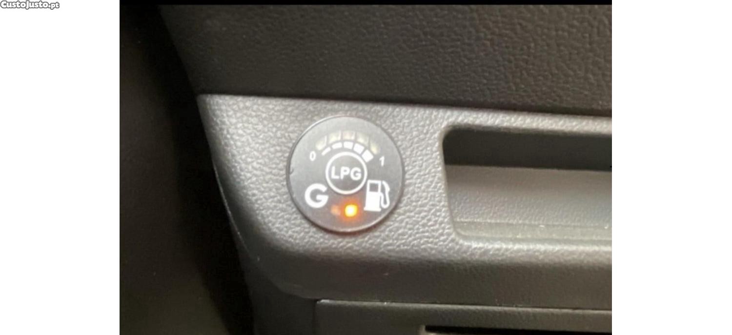 Renault Clio 1.0 Tce Evolution Bi-Fuel — fotografia 3