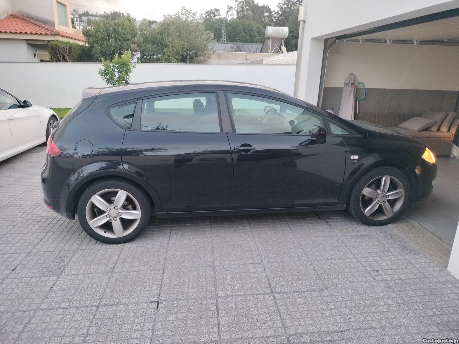 SEAT Leon TSI — fotografia 4