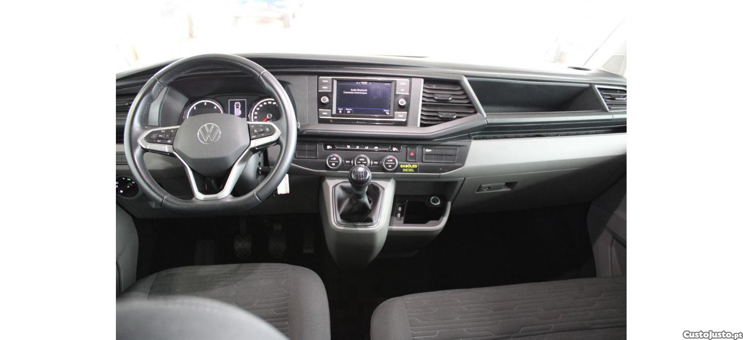 Volkswagen Caravelle Comfortline 2.0 TDI 150cv — fotografia 16