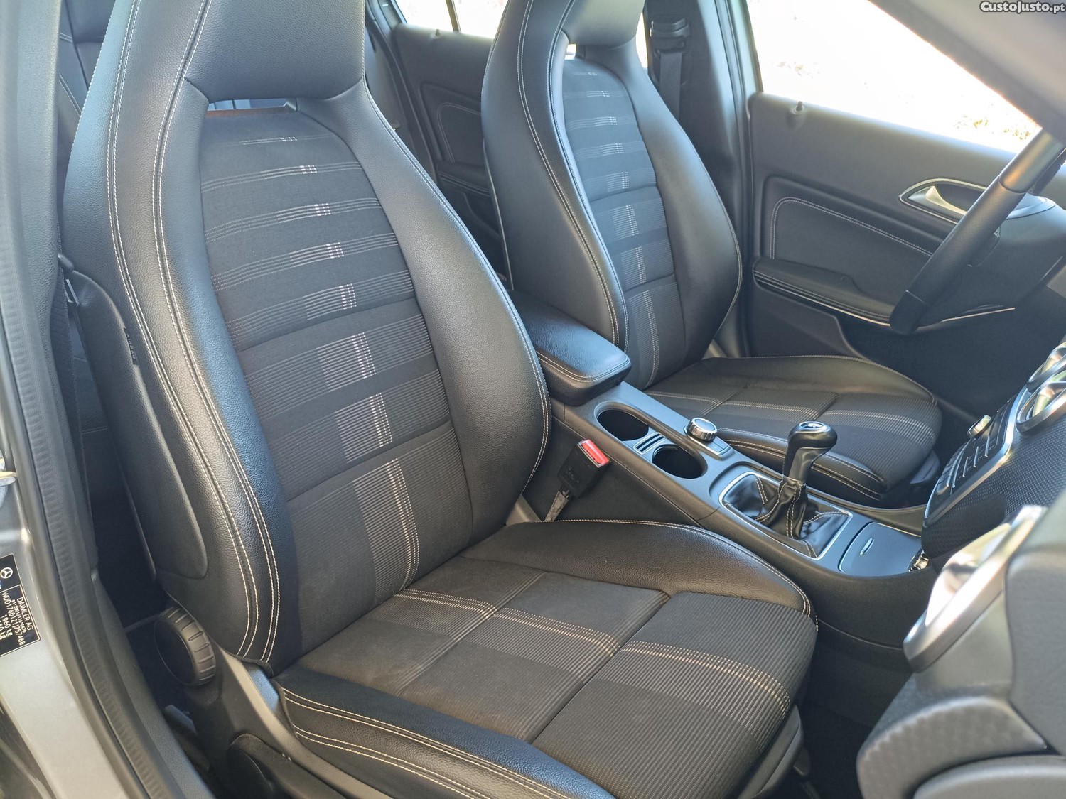 Mercedes-Benz A 180 CDI 1.5 BlueEFFICIENCY Urban — fotografia 19