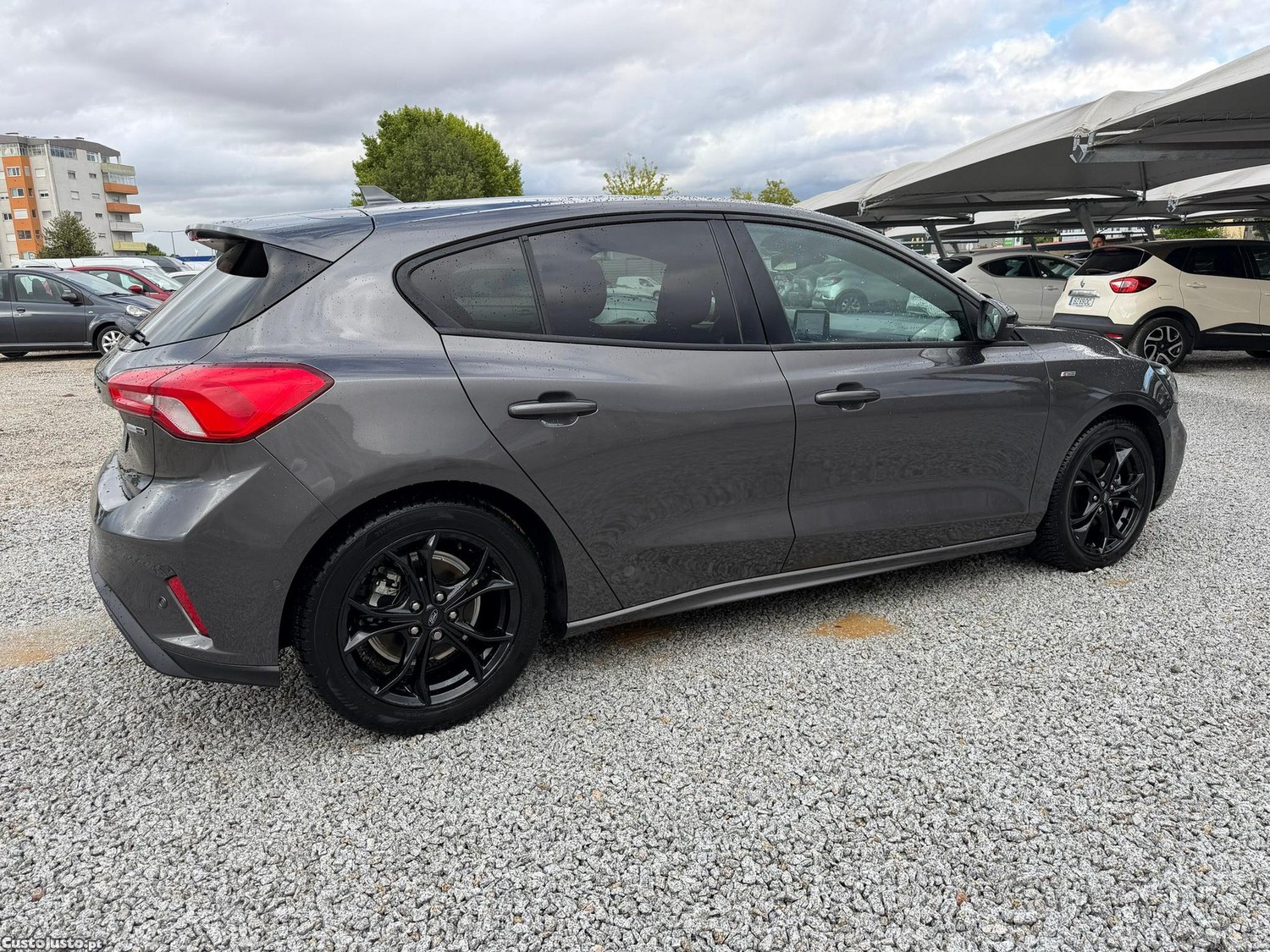 Ford Focus 1.0 EcoBoost Hybrid ST-LINE — fotografia 13