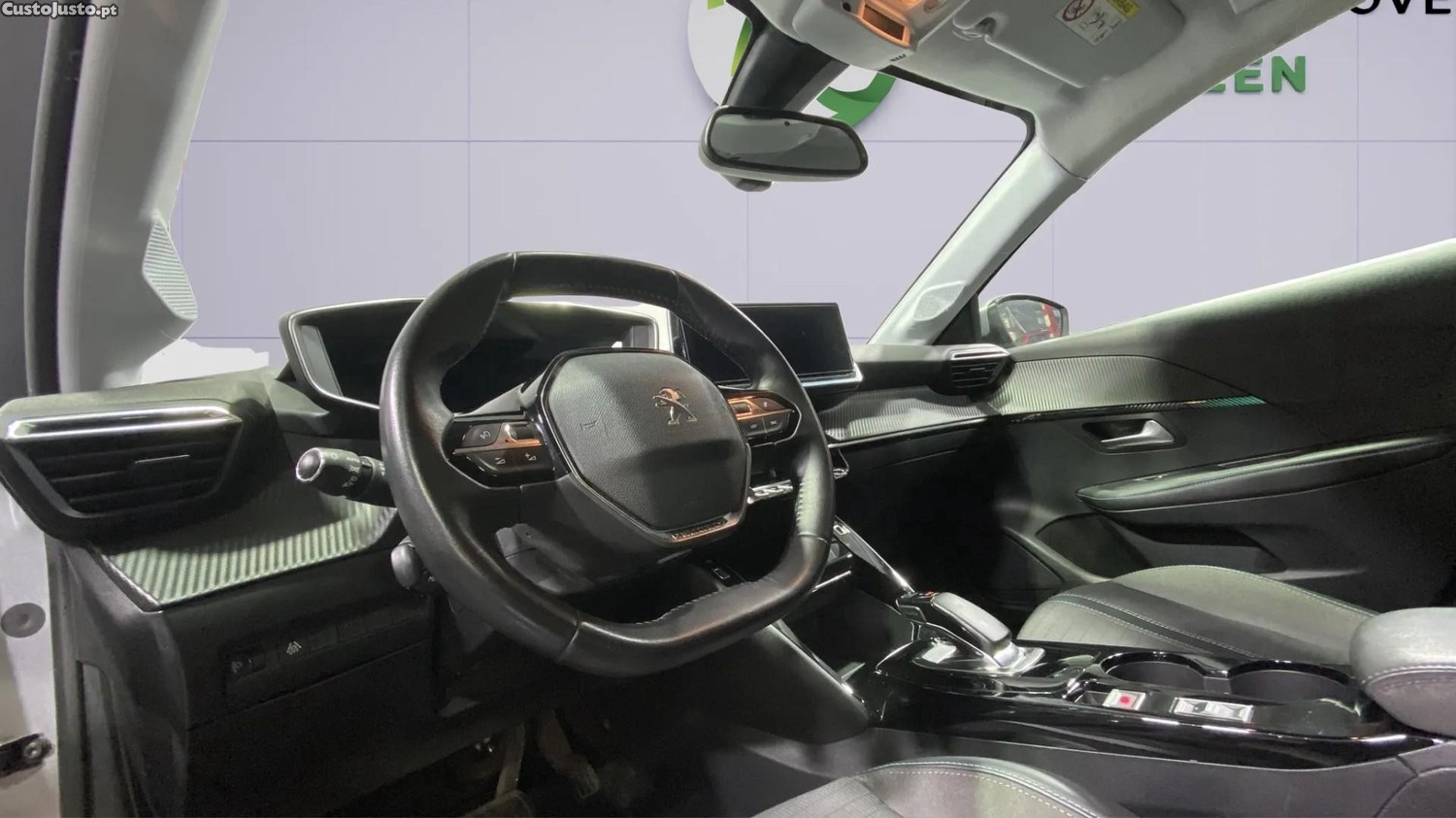 Peugeot e-208 50 kWh Allure Pack — fotografia 6