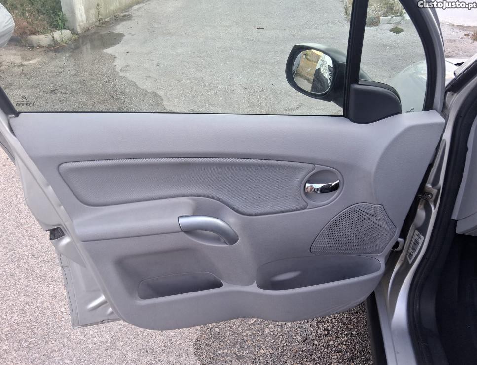 Citroën C3 XTR 1.4HDI 5 lugares com 88 mil quilómetros reais comprováveis — photo 4