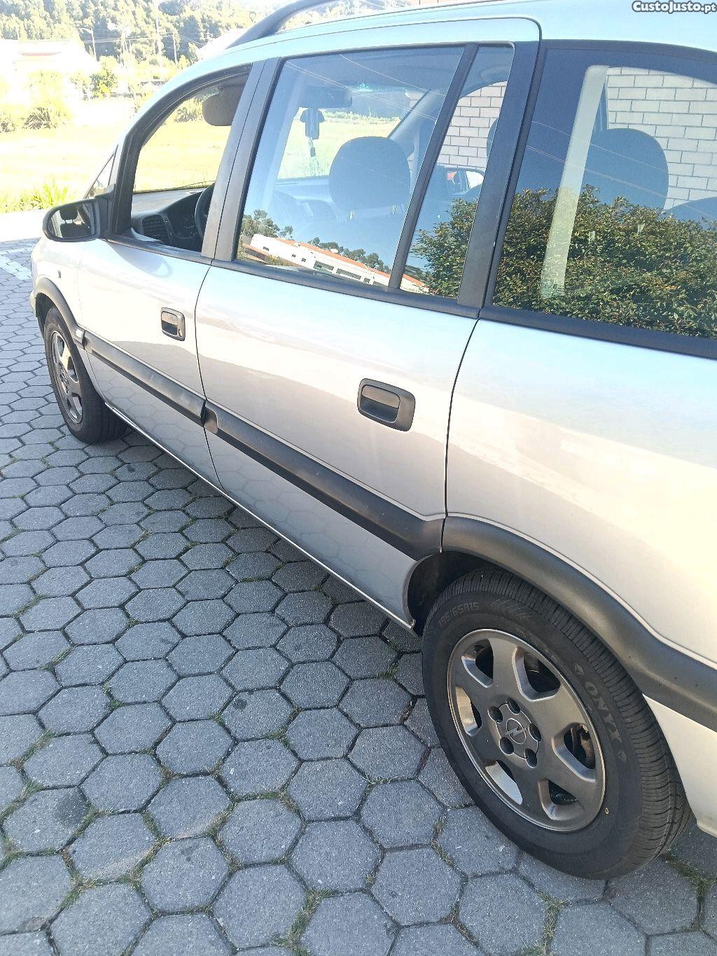 Opel Zafira zafira — fotografia 6