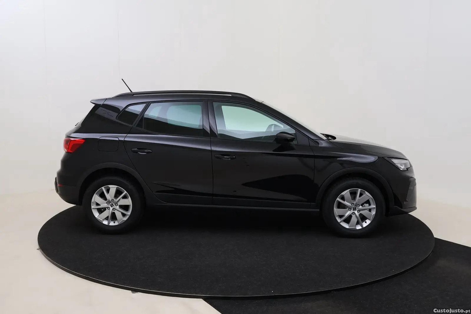 SEAT Arona Play Plus — fotografia 15