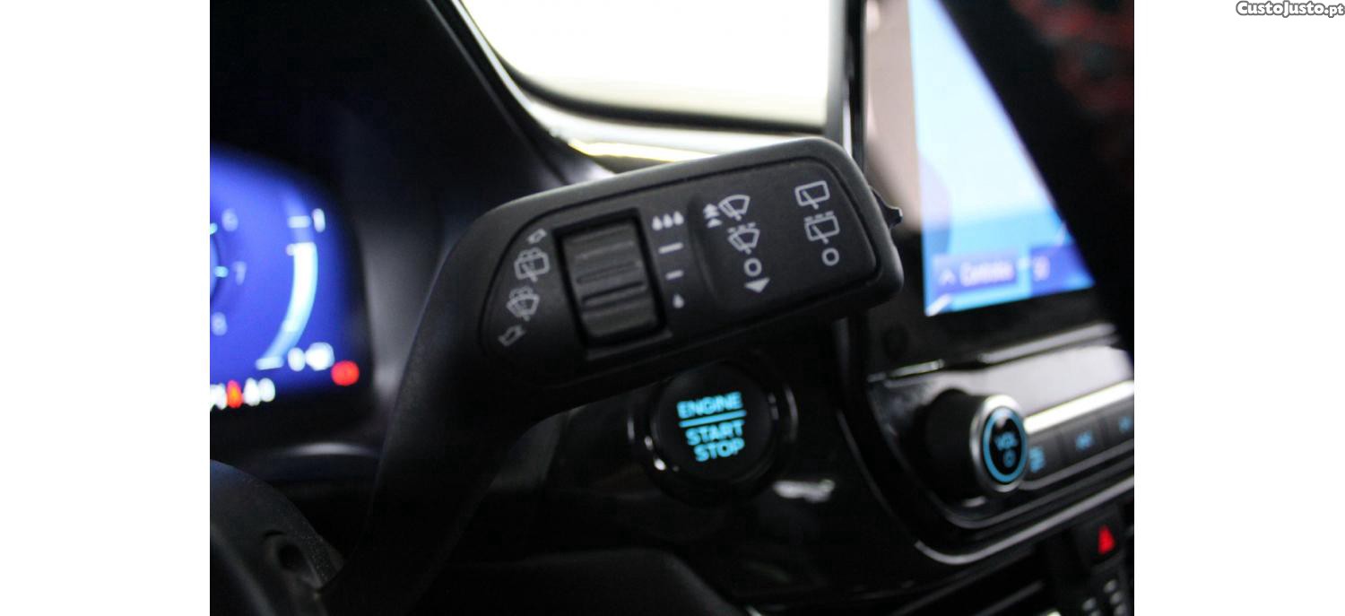 Ford Puma 1.0 EcoBoost MHEV ST-Line X Vivid Ruby Edition — fotografia 10