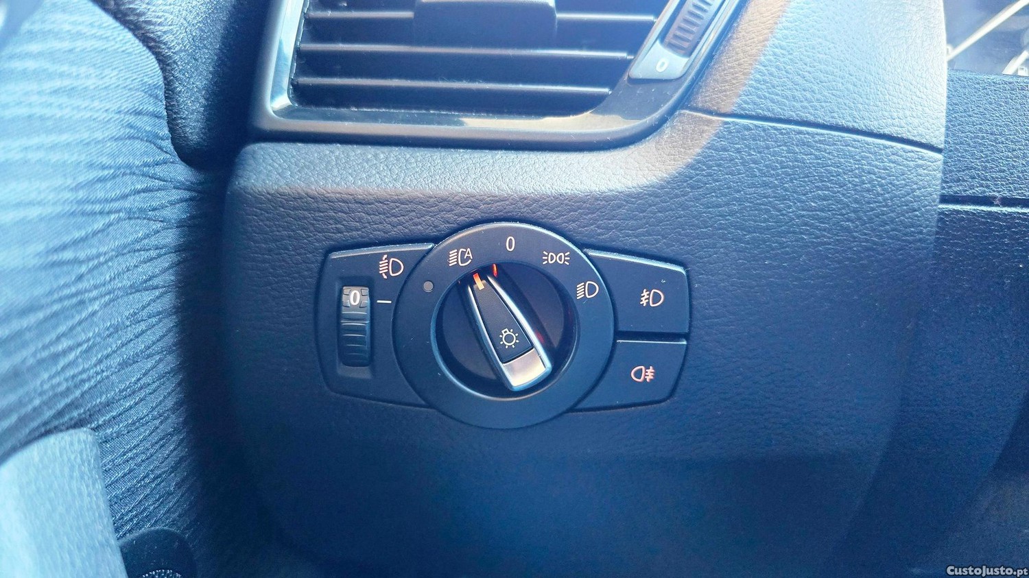 BMW X1 18 d sDrive — fotografia 18