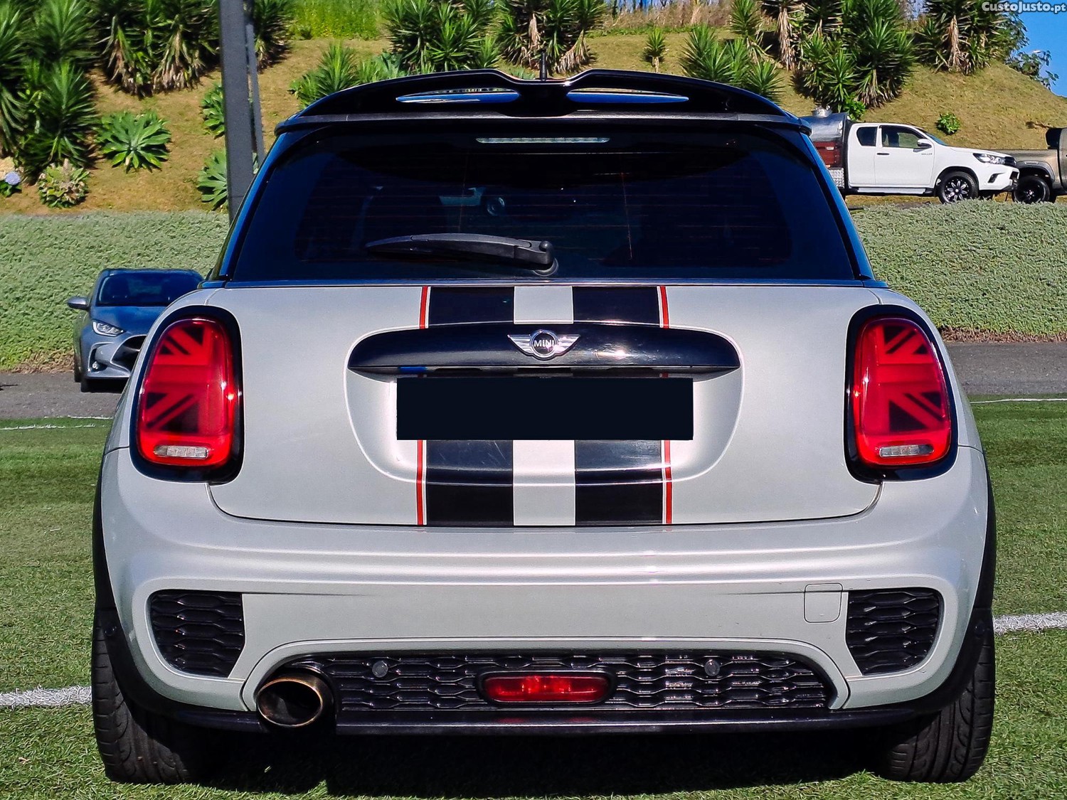 MINI Cooper 1.5D PACK JCW 116CV DIESEL 2015 — fotografia 2