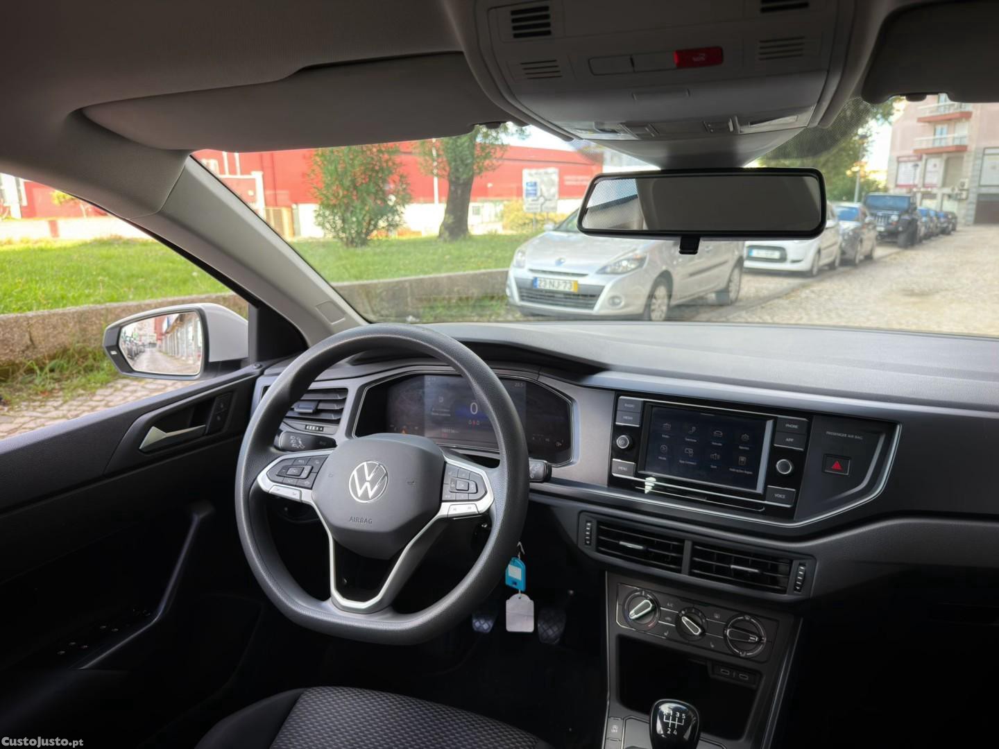 Volkswagen Polo 1.0 Confortline — fotografia 5