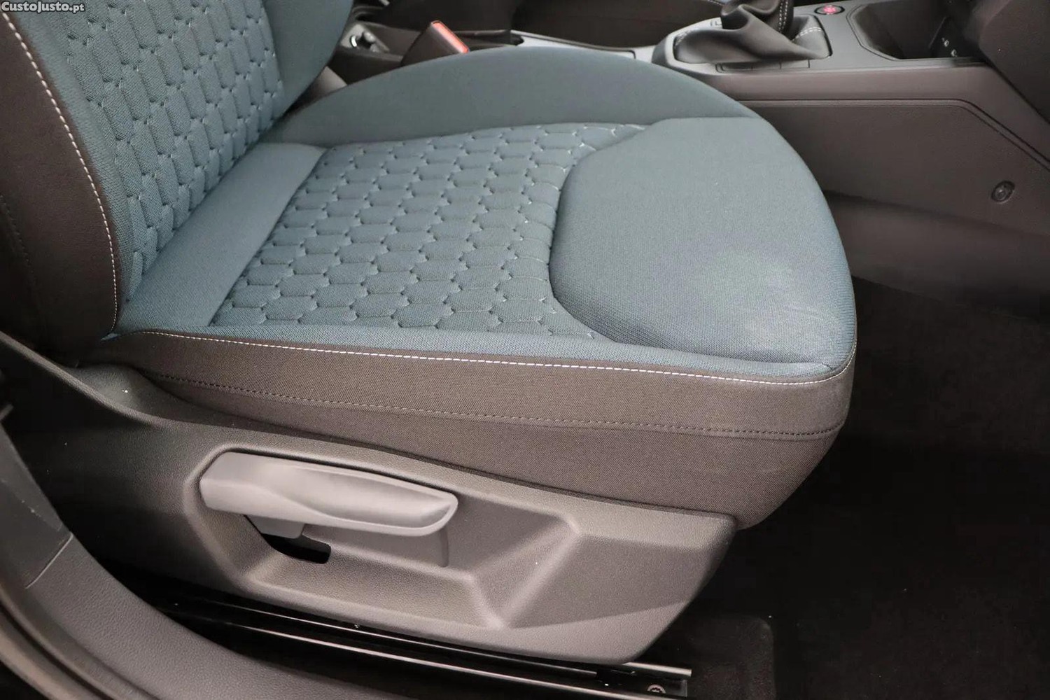 SEAT Arona Play Plus — fotografia 4