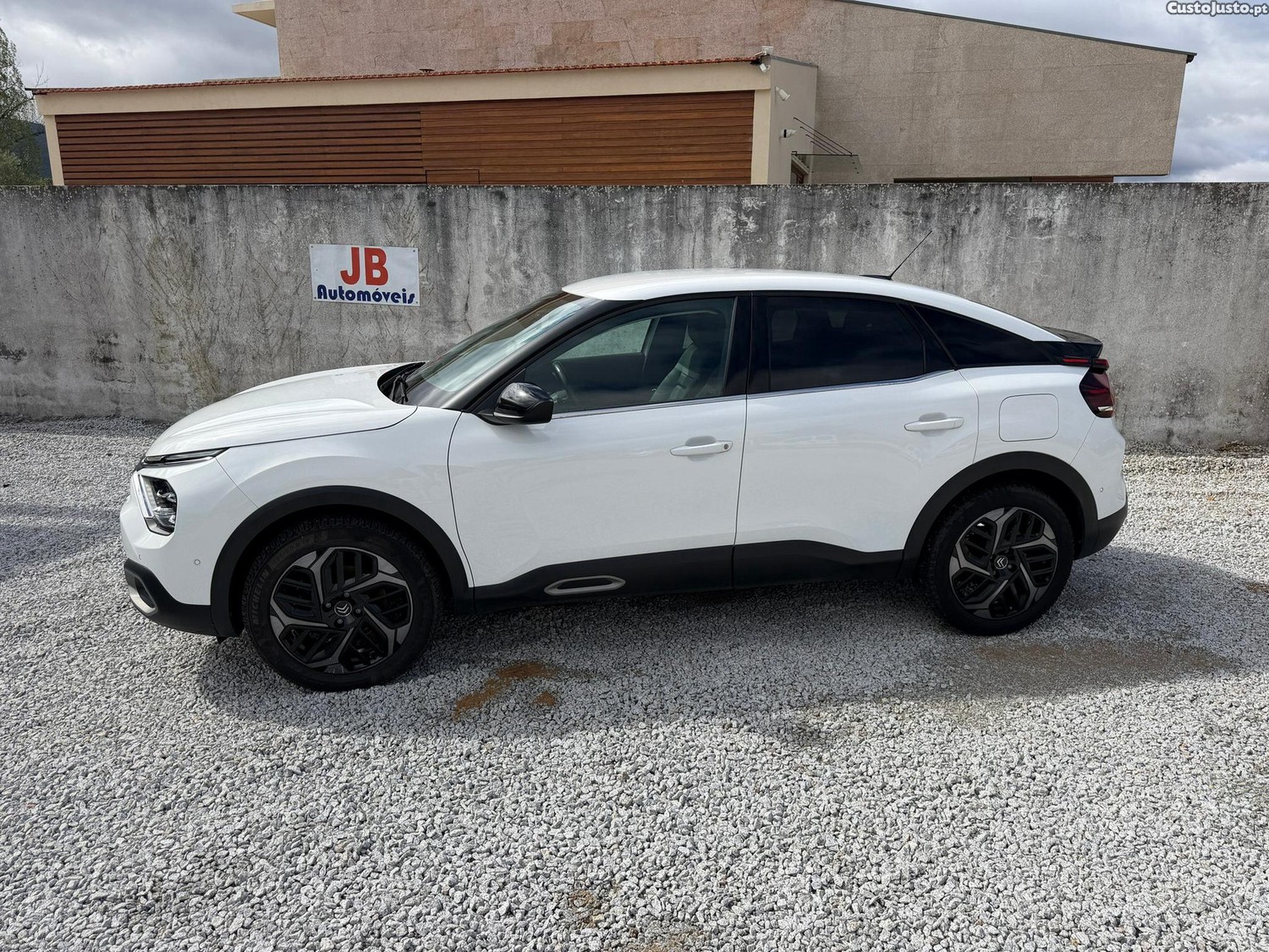Citroën C4 1.2 PureTech Feel Pack EAT8 — fotografia 12