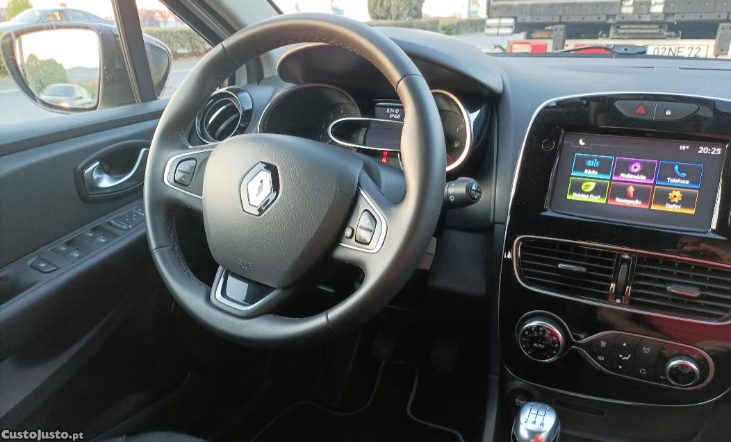 Renault Clio Sport tourer 1.5 dCi 90 — fotografia 4