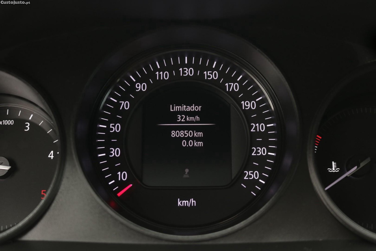 Renault Mégane 1.5 Blue DCI Zen — fotografia 18