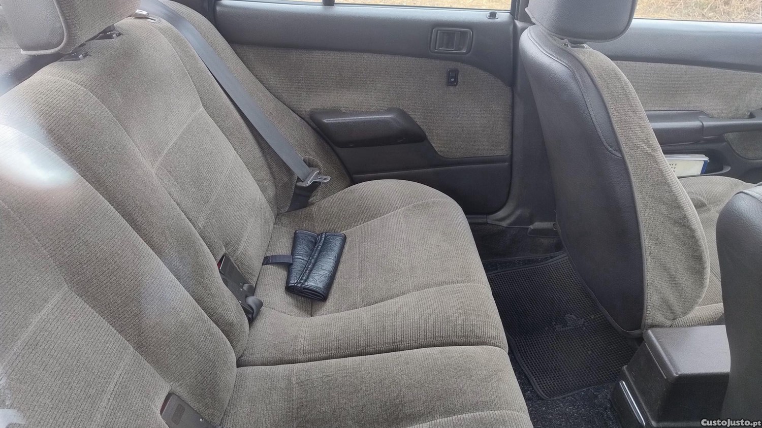 Mitsubishi Lancer 1.5 GLX Teto + AC — fotografia 5