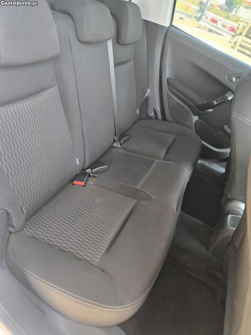 Peugeot 208 1.2 PureTech Active — fotografia 6
