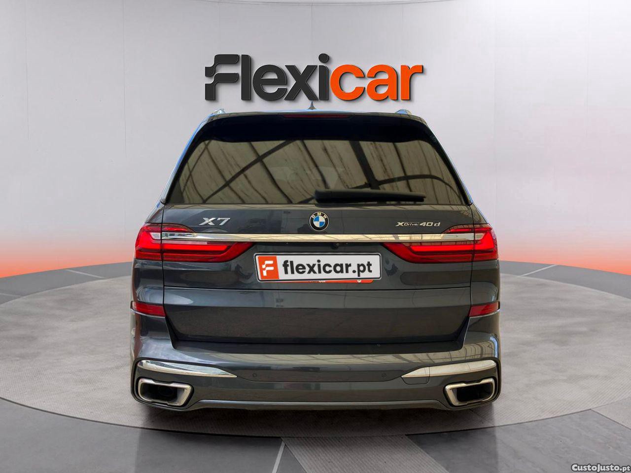 BMW X7 40 d xDrive Pack M — fotografia 17