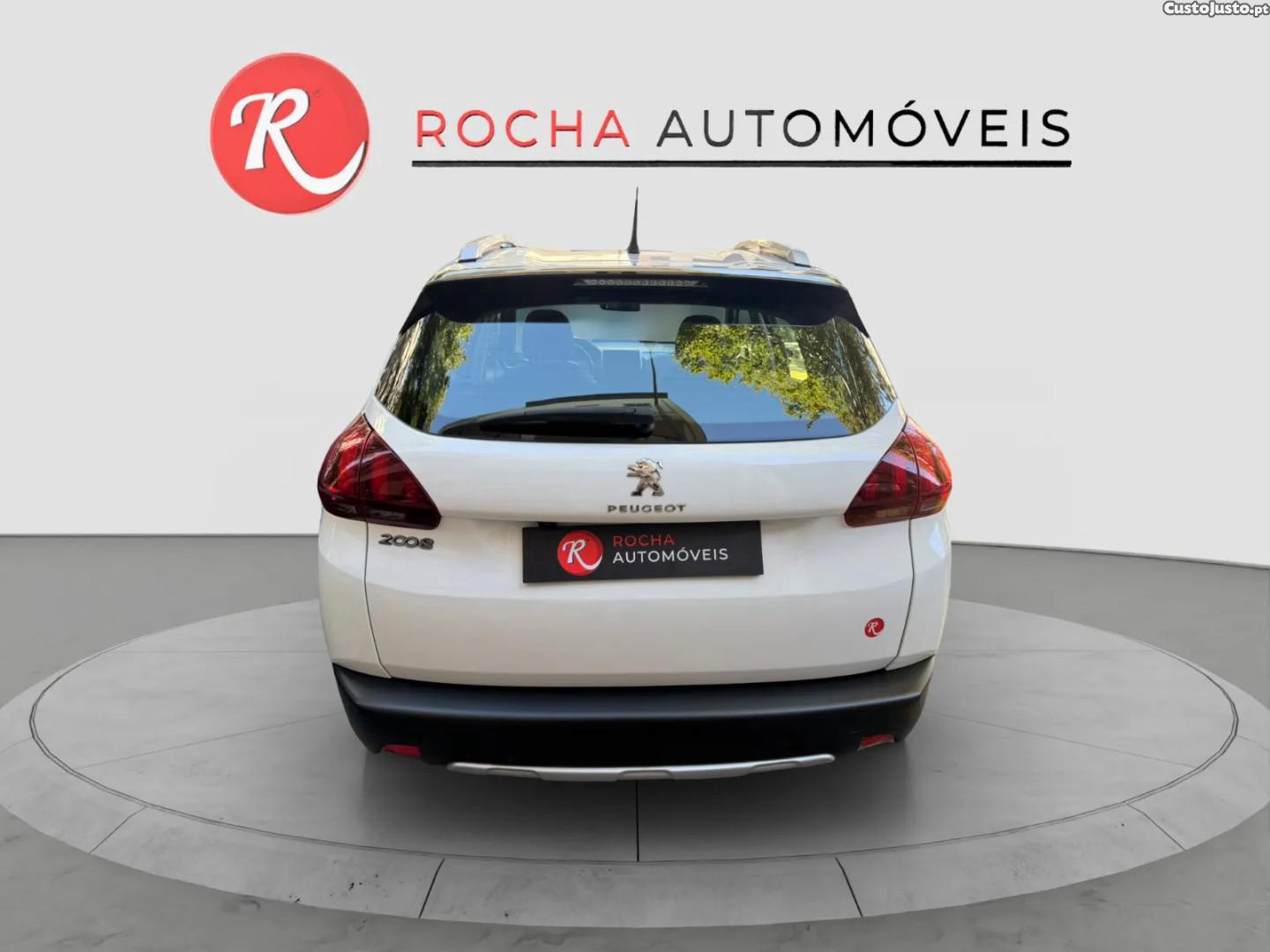 Peugeot 2008 1.2 PureTech Allure — fotografia 9