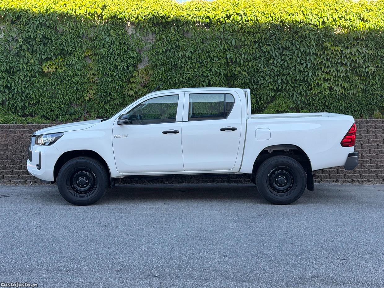 Toyota Hilux 2.4 D-4D CD 5L — fotografia 3