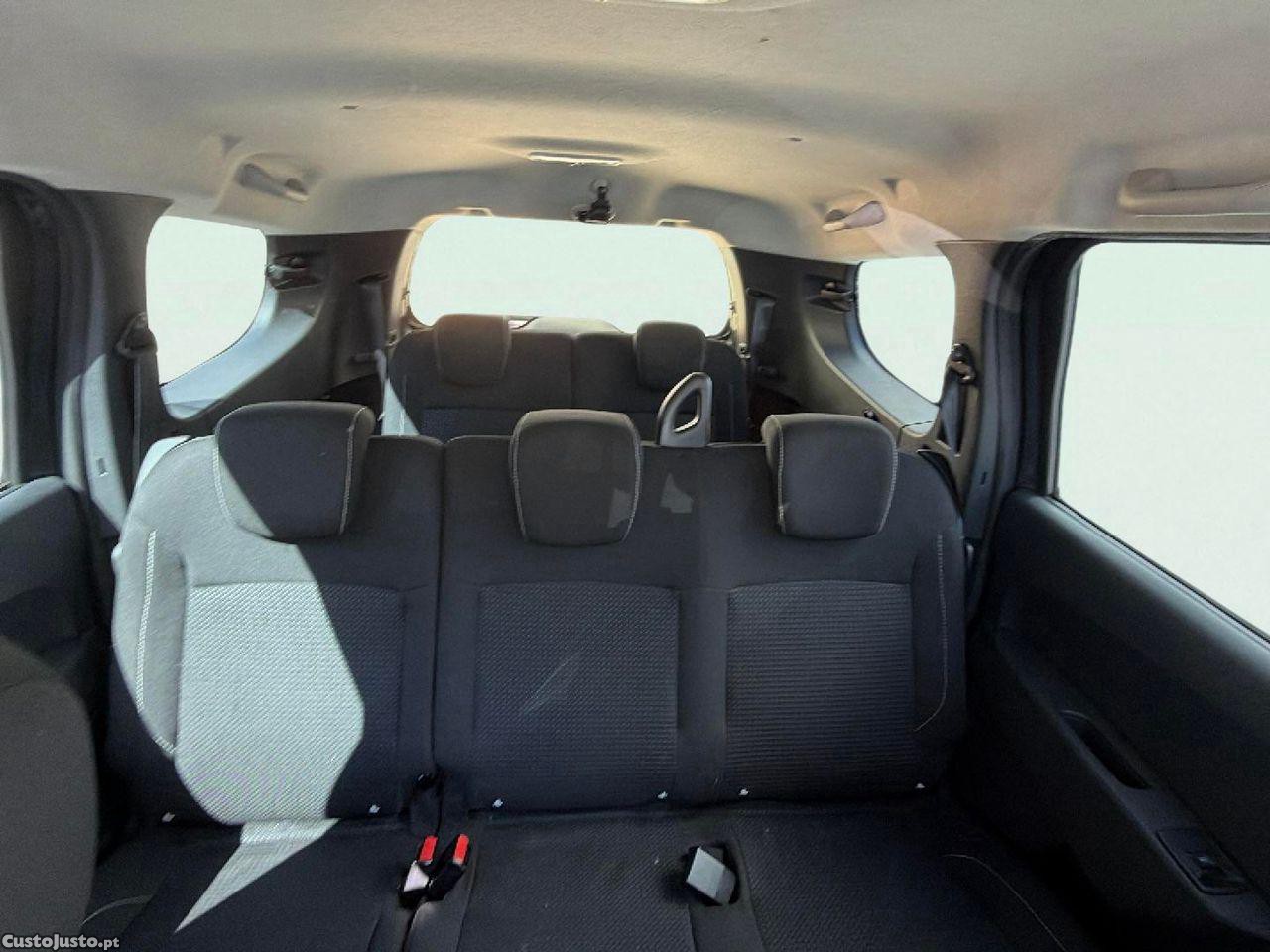 Dacia Lodgy 1.2 TCe Confort 7L — fotografia 5
