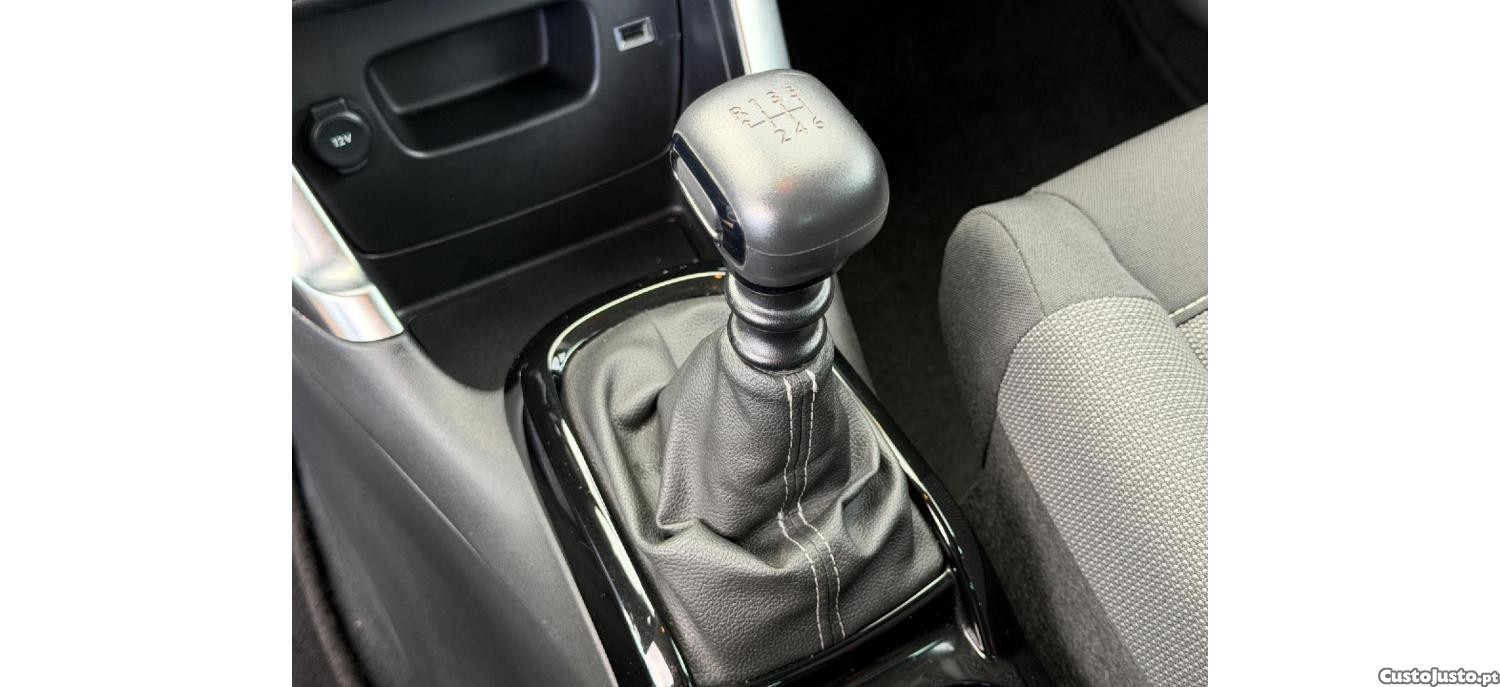 Citroën C3 PureTech Plus 1.2 110cv — fotografia 6