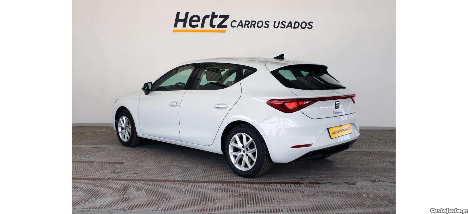 SEAT Leon 1.0 TSI Style 110cv — fotografia 17
