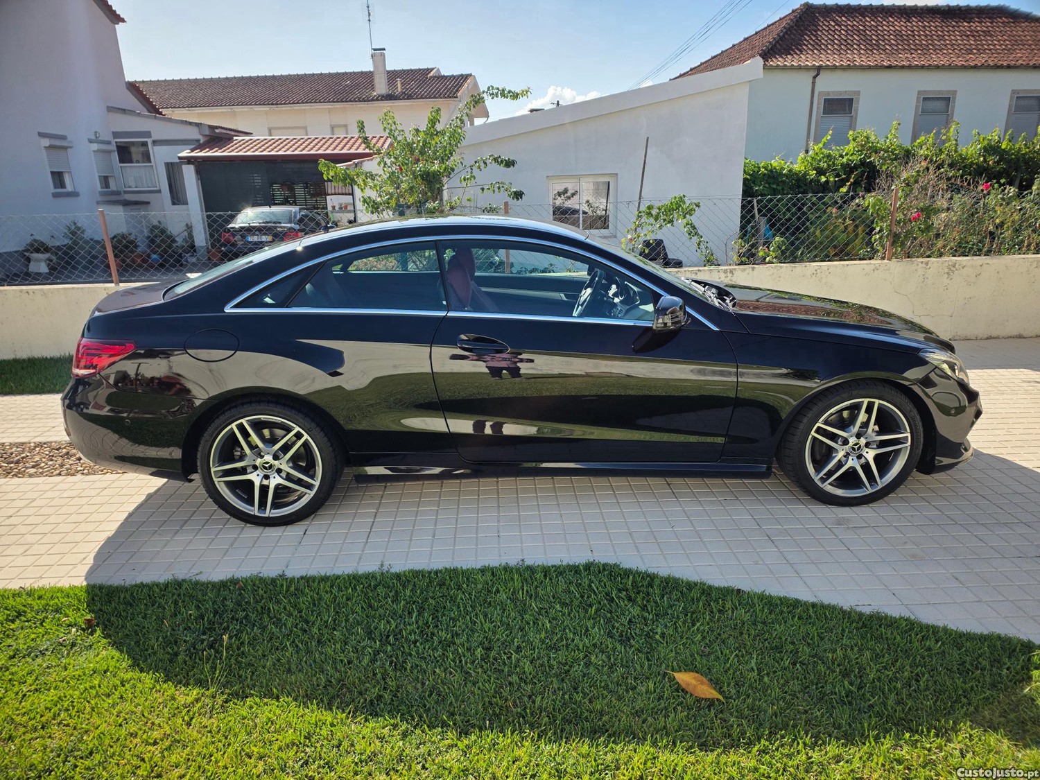 Mercedes-Benz E 250 d Coupé AMG Aut. Nacional - 16 foto 2