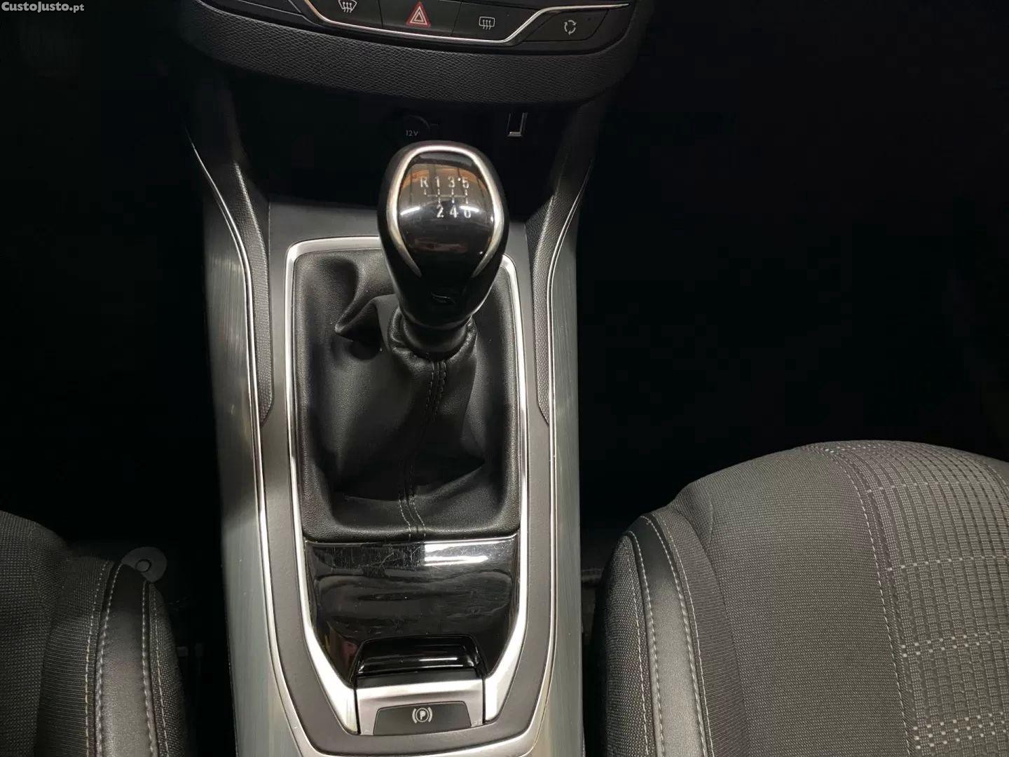 Peugeot 308 1.2 puretech gt line — fotografia 7