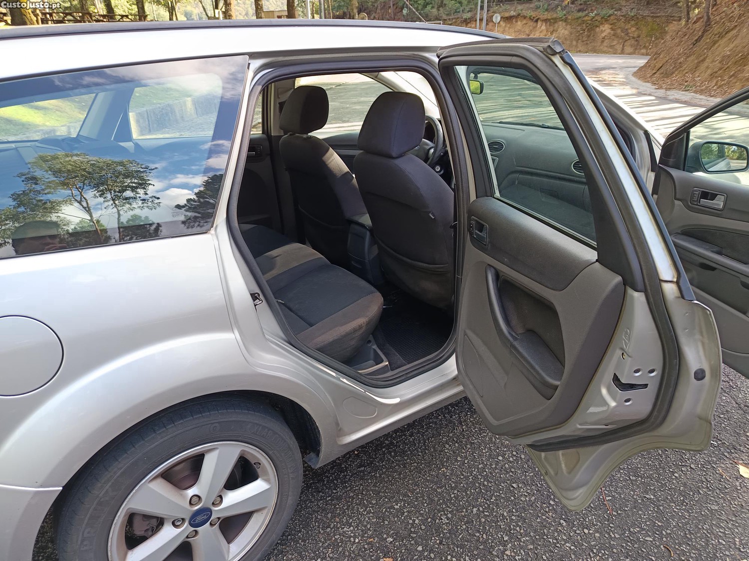 Ford Focus 1.6 TDCI SW — fotografia 4