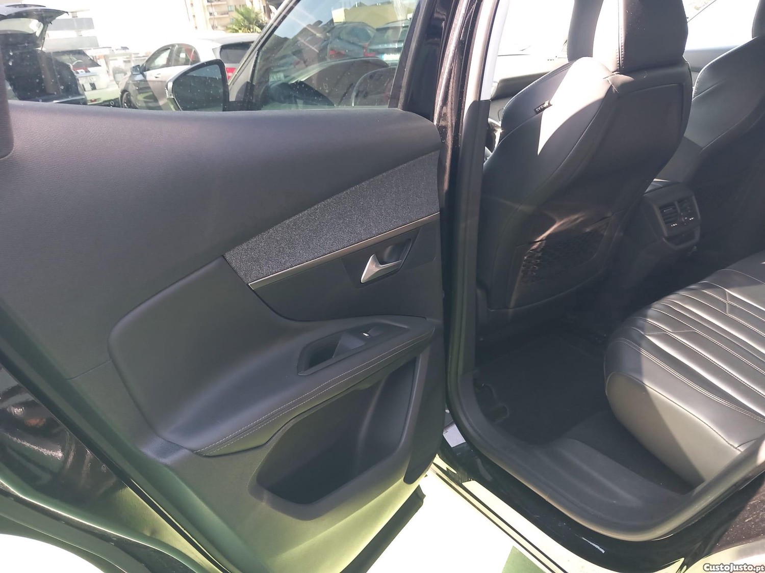 Peugeot 3008 1.6 BlueHDi Allure EAT6 — fotografia 4