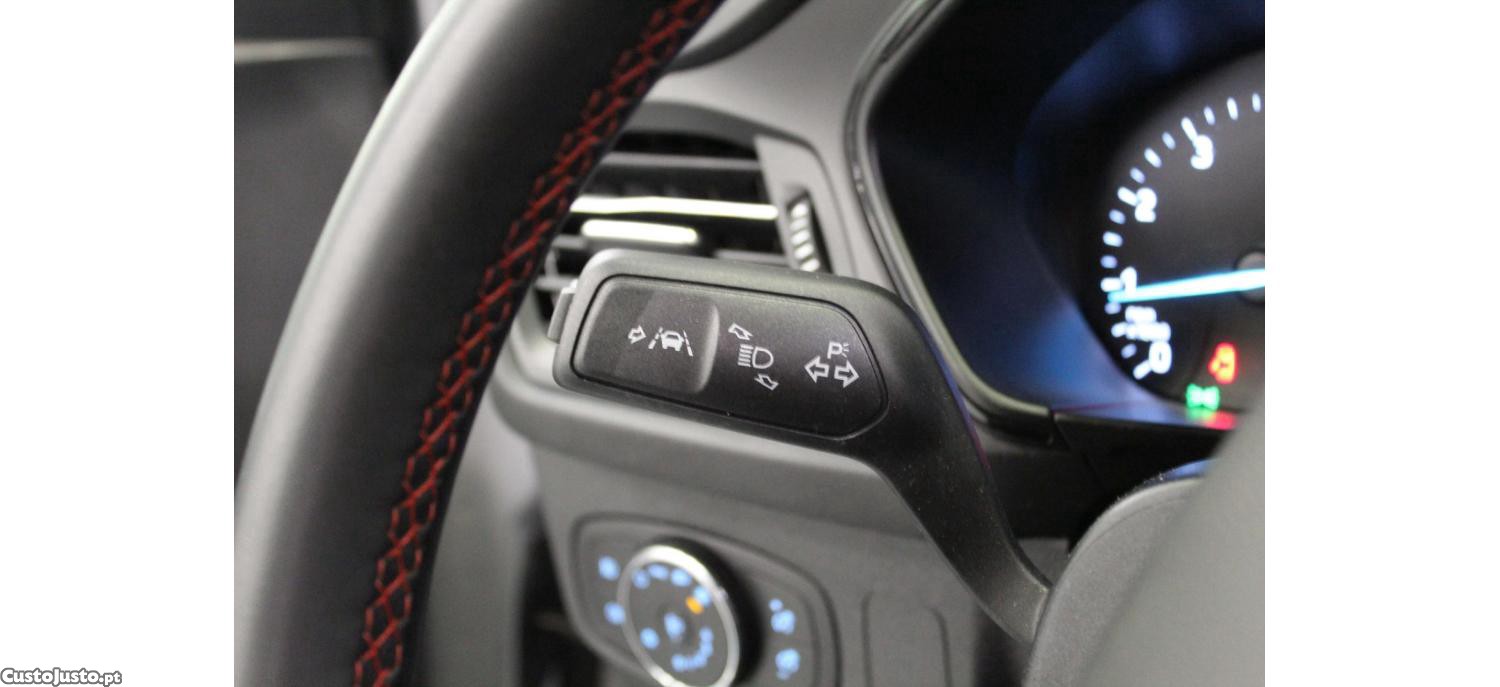 Ford Focus 1.0 EcoBoost MHEV ST-Line Aut. — fotografia 5