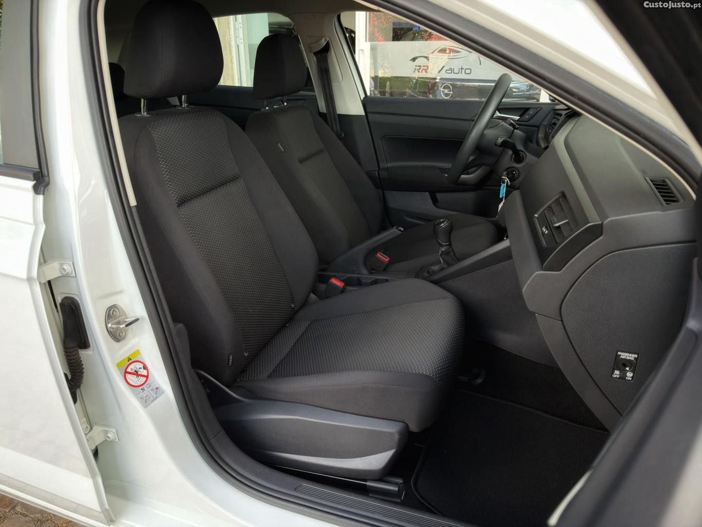 Volkswagen Polo 1.0 Confortline — fotografia 3