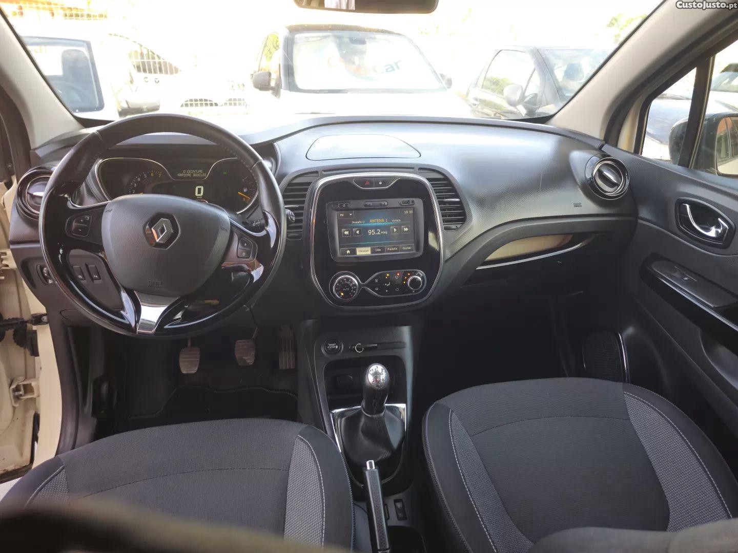 Renault Captur 0.9 tce — fotografia 3