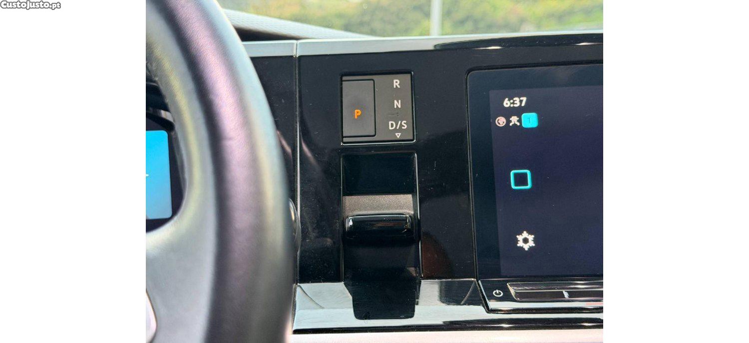 Volkswagen Multivan Life 2.0 TDI 150cv DSG — fotografia 9