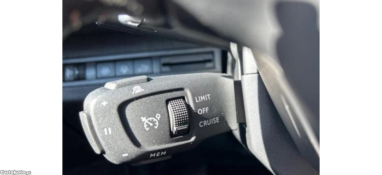 Peugeot 5008 BlueHDi Allure Pack 1.5 130cv EAT8 — fotografia 6