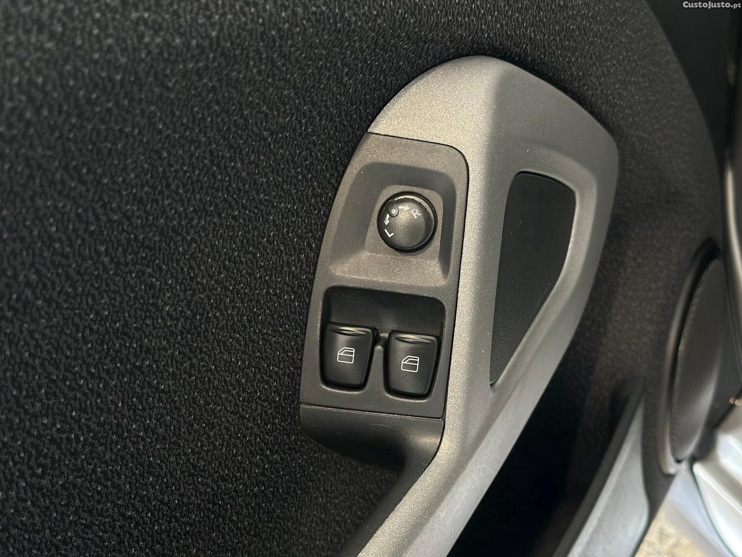 Smart Fortwo Coupé 0.8 cdi Passion 45 — fotografia 18