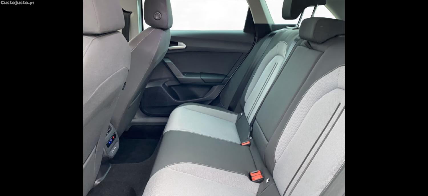 SEAT Leon 2.0 115cv TDI Style — fotografia 3