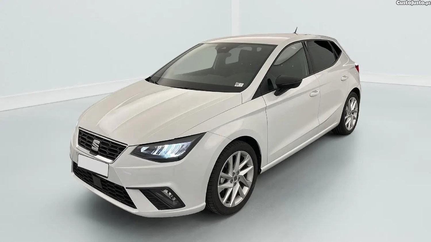 SEAT Ibiza 1.0 TSI 115 CH S/S DSG7 FR — fotografia 16