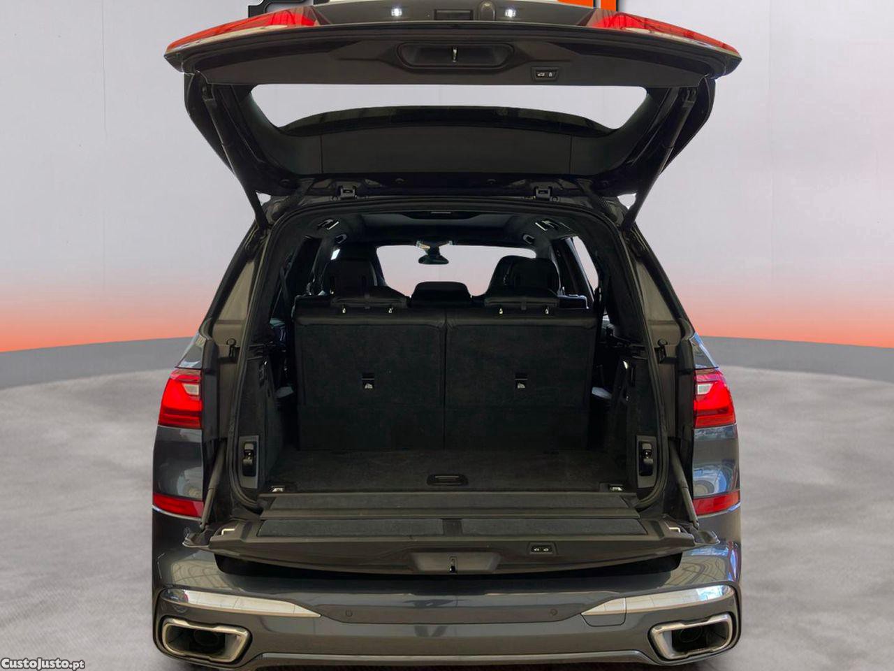 BMW X7 40 d xDrive Pack M — fotografia 14