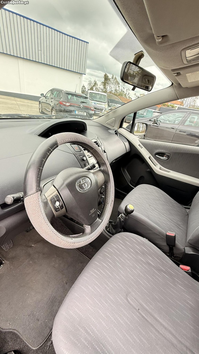 Toyota Yaris 1.4 D4D de 2009 — fotografia 4