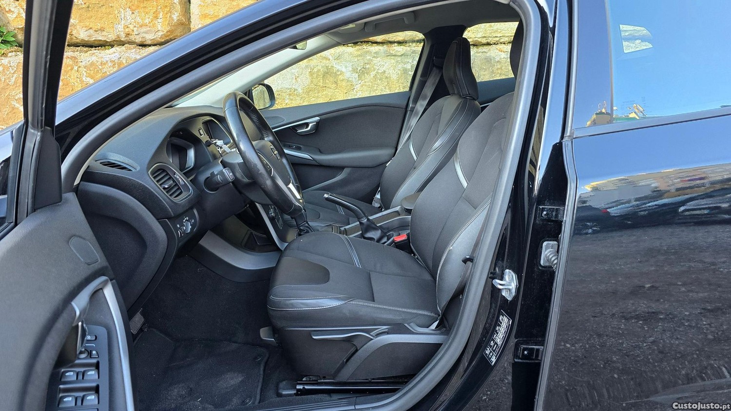 Volvo V40 2.0 D2 Momentum Geartronic — fotografia 5