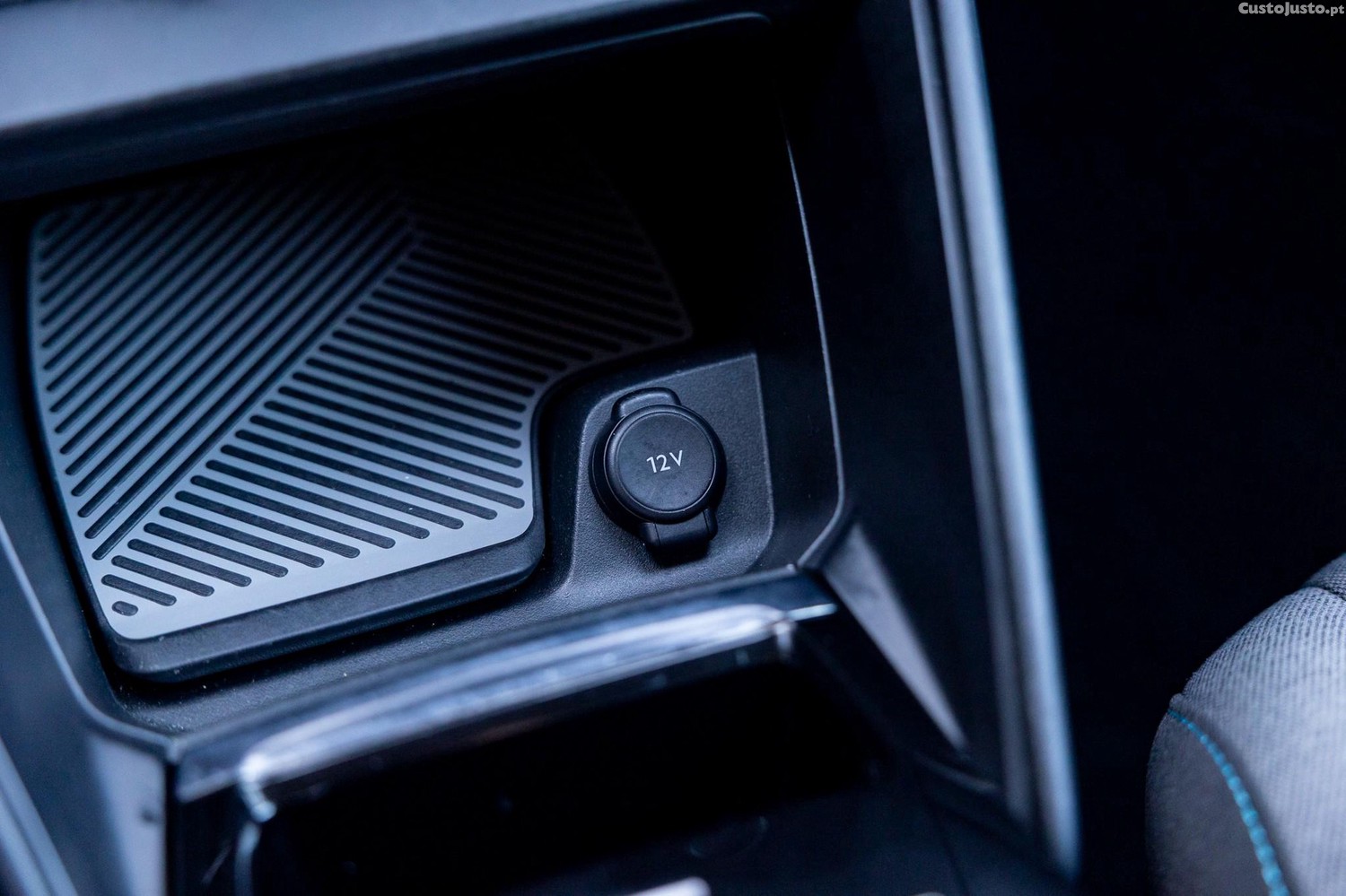 Citroën e-C4 50 kWh Shine — fotografia 14