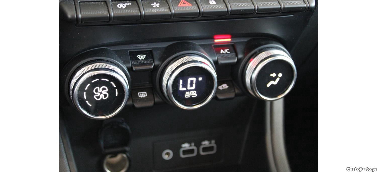 Renault Captur 1.0 TCe Techno Bi-Fuel — fotografia 17